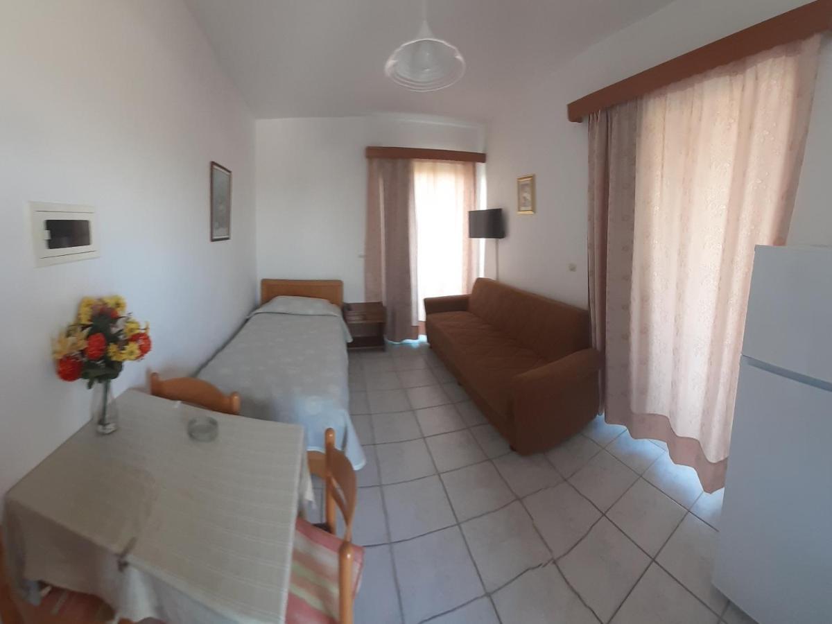 Zikas Apartments Marmari  Eksteriør billede